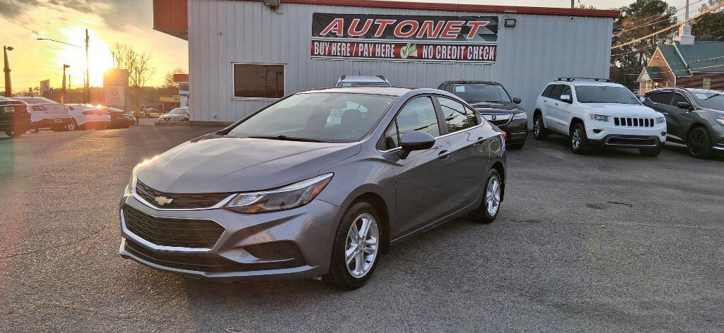 2018 Chevrolet Cruze LT's photo