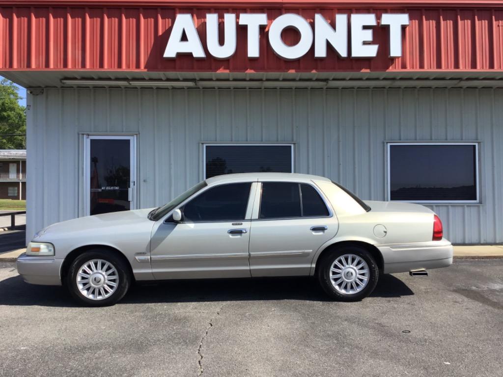 2009 Mercury Grand Marquis LS's photo