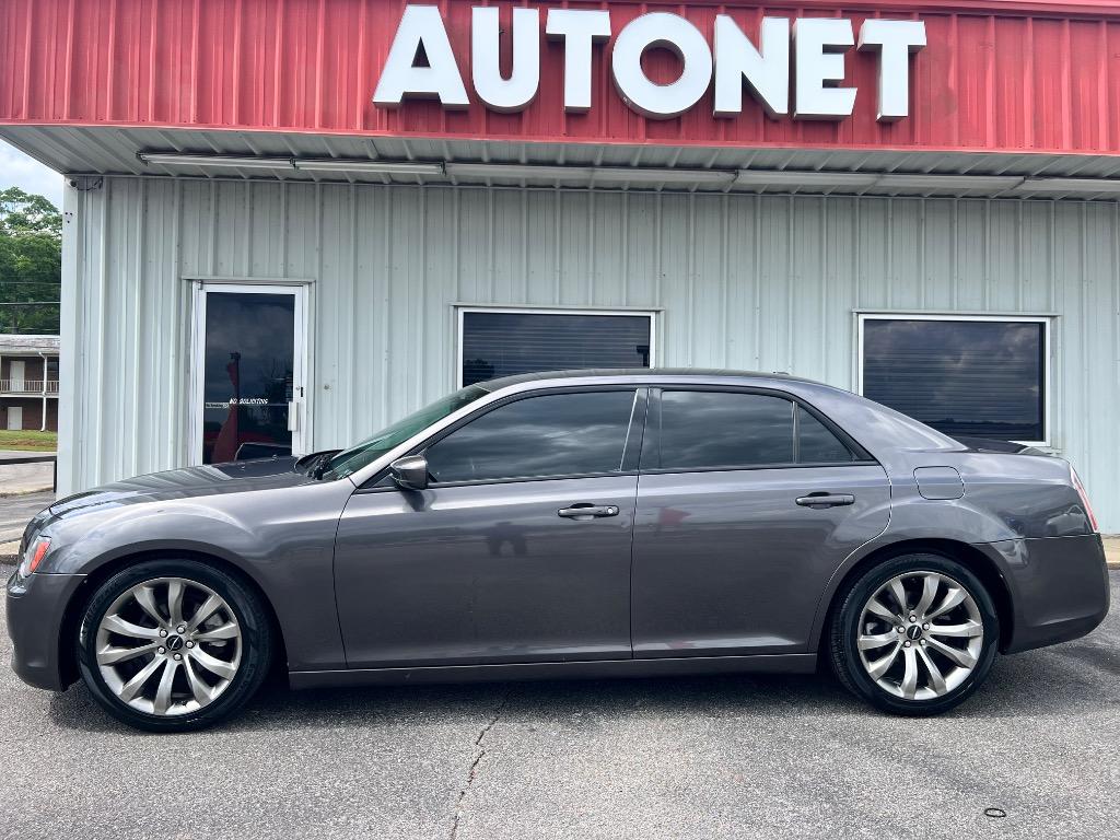 2014 Chrysler 300 S V6's photo