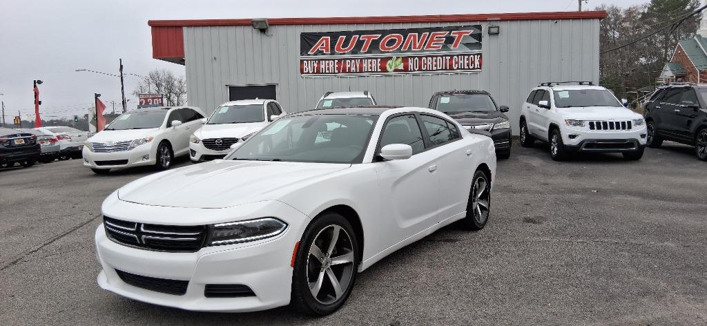 2015 Dodge Charger SE's photo