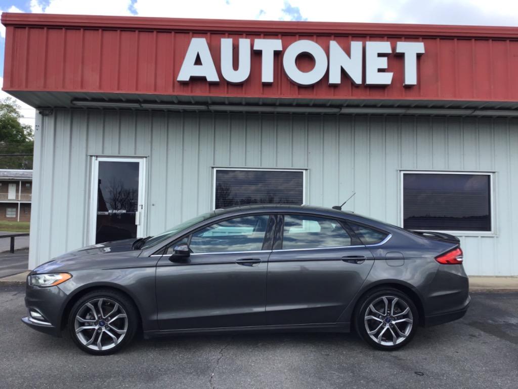 2017 Ford Fusion SE FWD's photo
