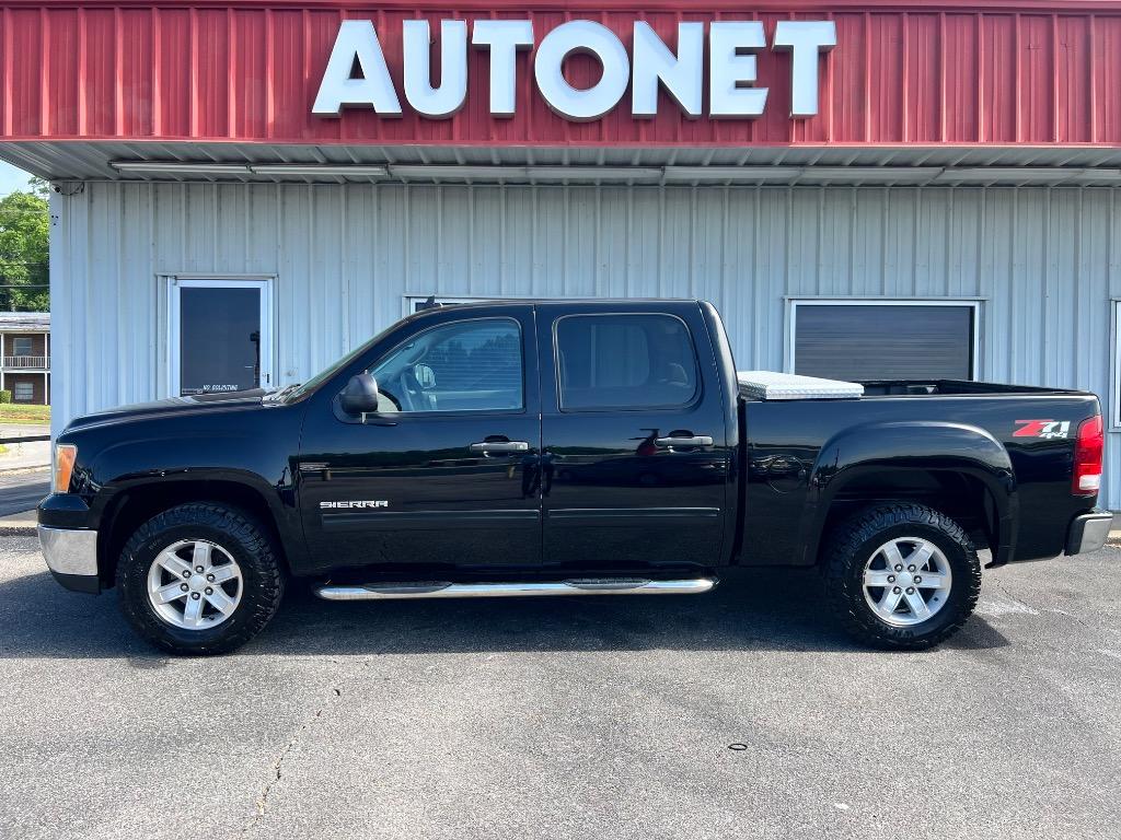 2011 GMC Sierra 4WD Crew Cab SLE SWB's photo