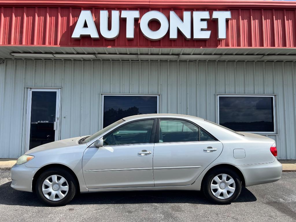 2005 Toyota Camry LE 5AT's photo