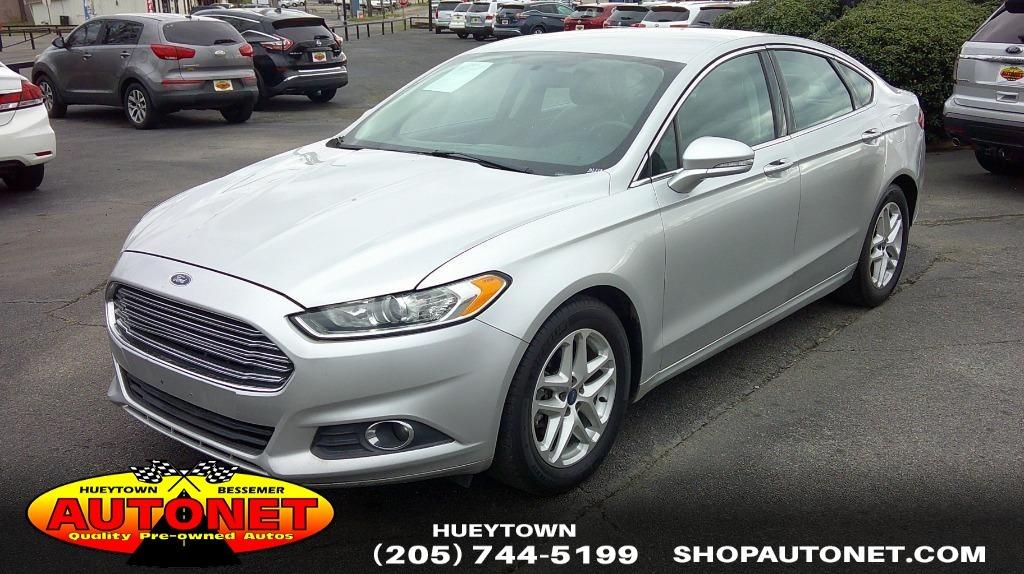 2016 Ford Fusion SE's photo