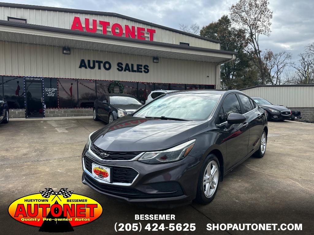2017 Chevrolet Cruze LT's photo