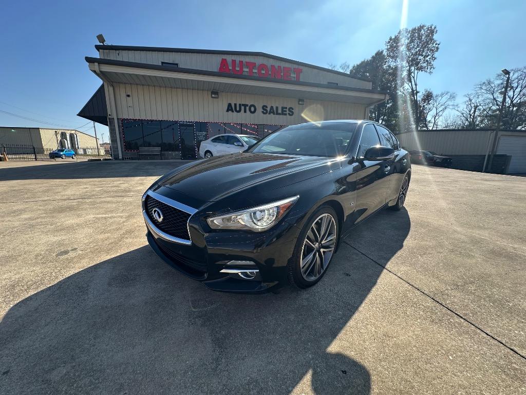 2014 INFINITI Q50 Premium's photo