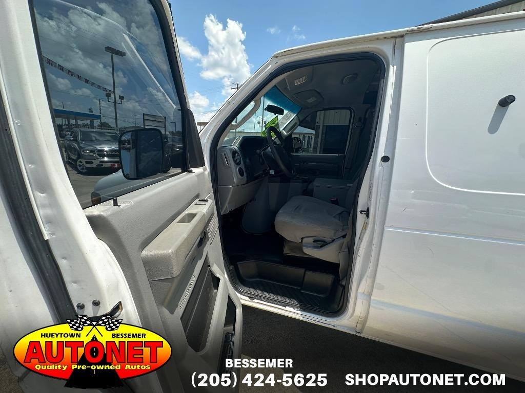 2010 Ford E-Series Econoline Van Commercial - Photo 13
