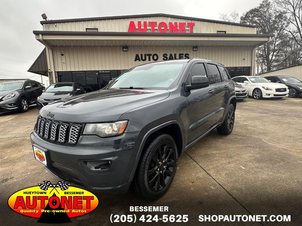 2017 Jeep Grand Cherokee Altitude's photo