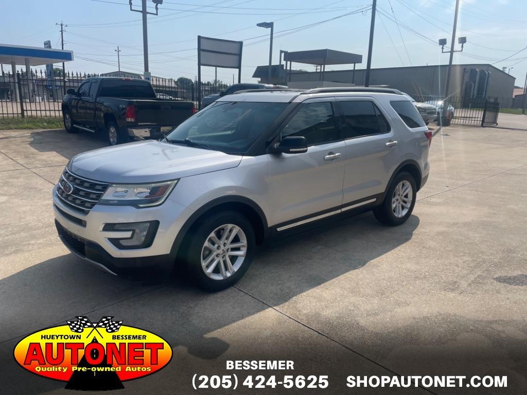 2016 Ford Explorer XLT's photo