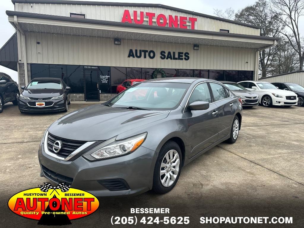 2017 Nissan Altima S's photo