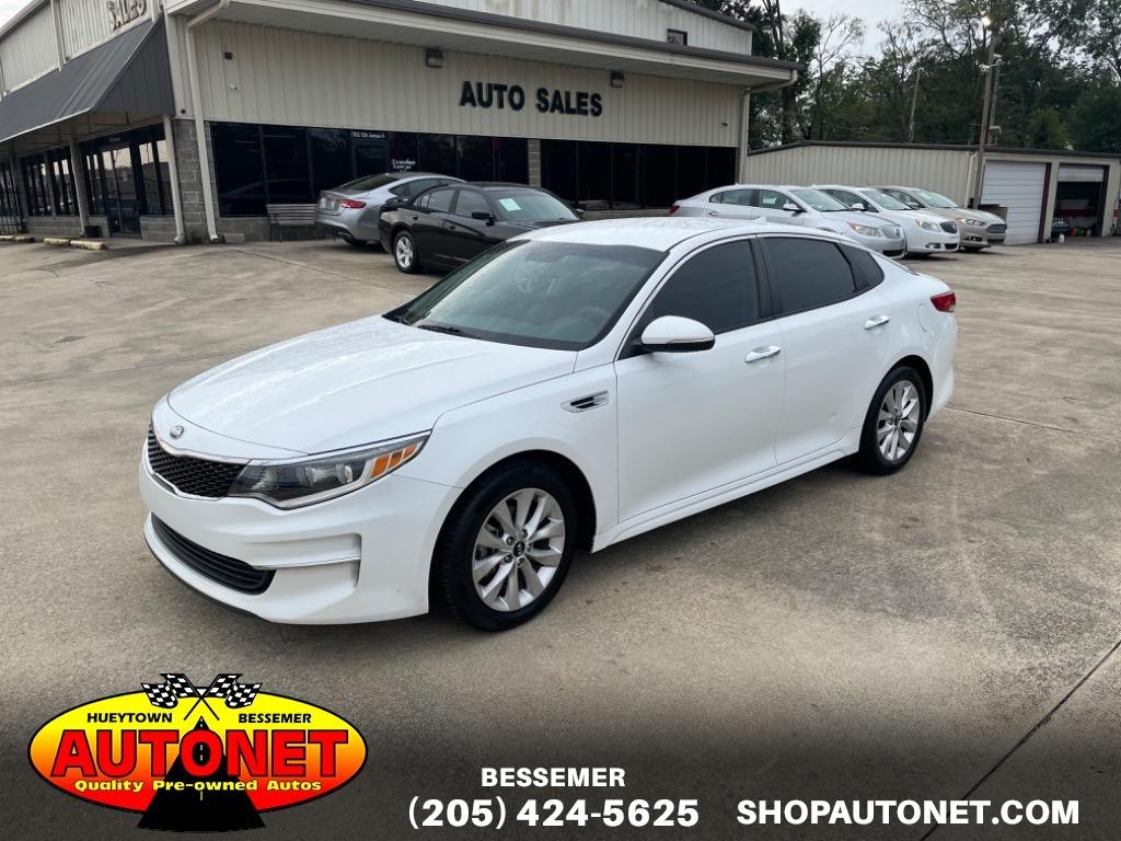 2017 Kia Optima LX's photo