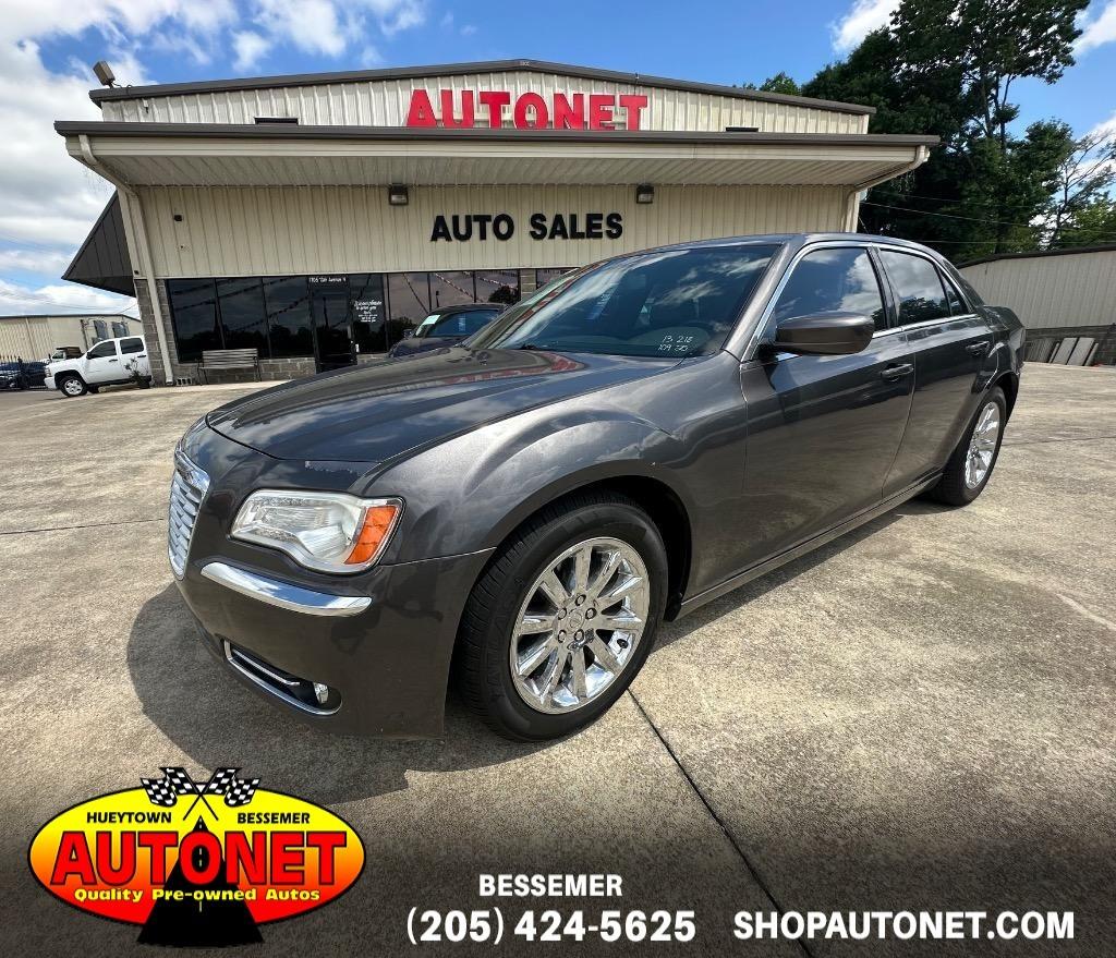 2013 Chrysler 300 -'s photo