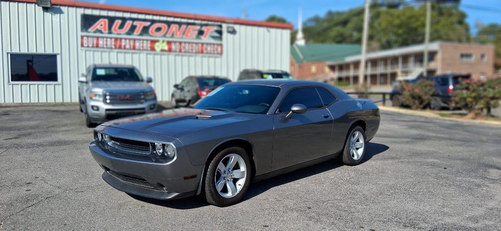 2012 Dodge Challenger SXT's photo