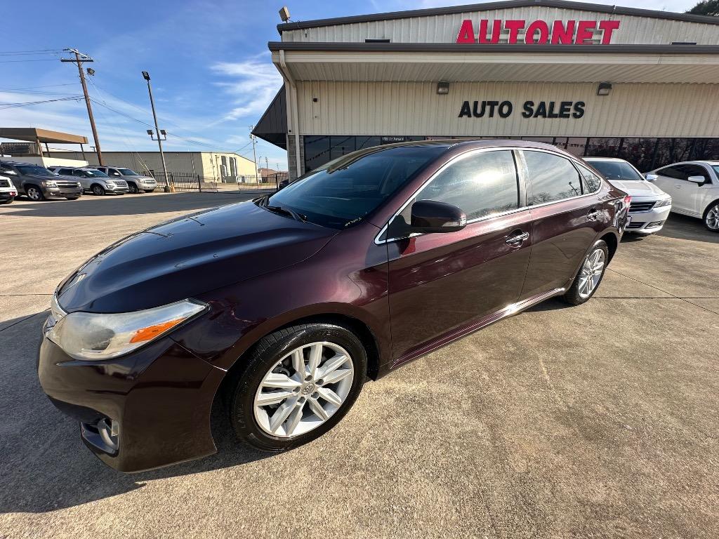 2014 Toyota Avalon XLE's photo
